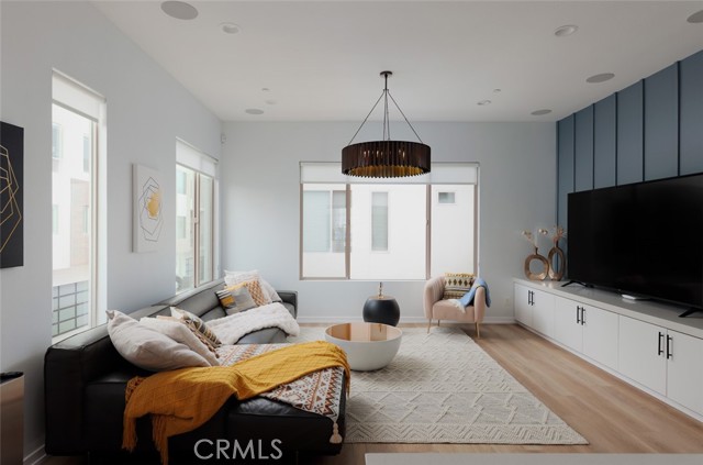 15 Ebb Tide Circle, Newport Beach CA: https://media.crmls.org/medias/9b68d1f7-918b-478e-af2d-ccfa2d01c2f6.jpg