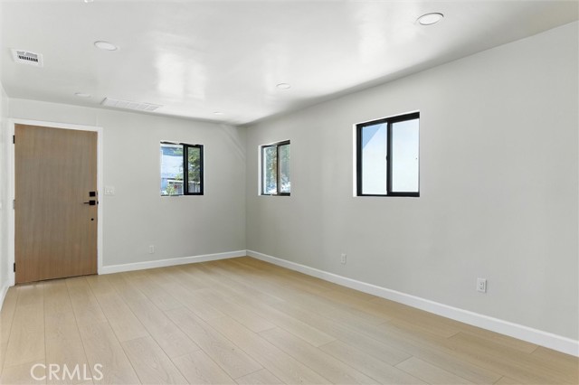 1170 Wilton, Hollywood CA: https://media.crmls.org/medias/9b6a0848-6955-4282-bd9d-f7a556c00470.jpg
