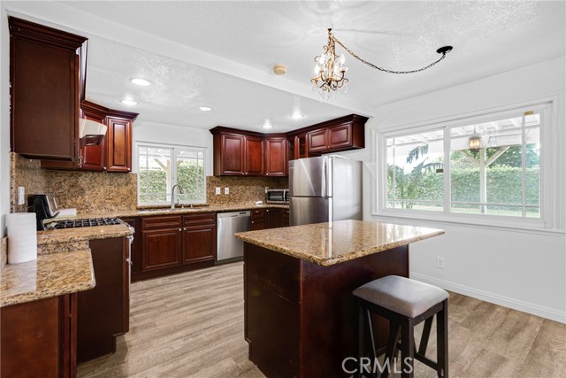 1127 Sycamore Drive photo 8