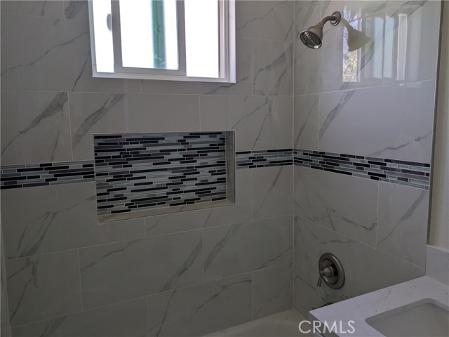 Detail Gallery Image 2 of 12 For 1555 Artesia Bld, Manhattan Beach,  CA 90266 - 1 Beds | 1 Baths