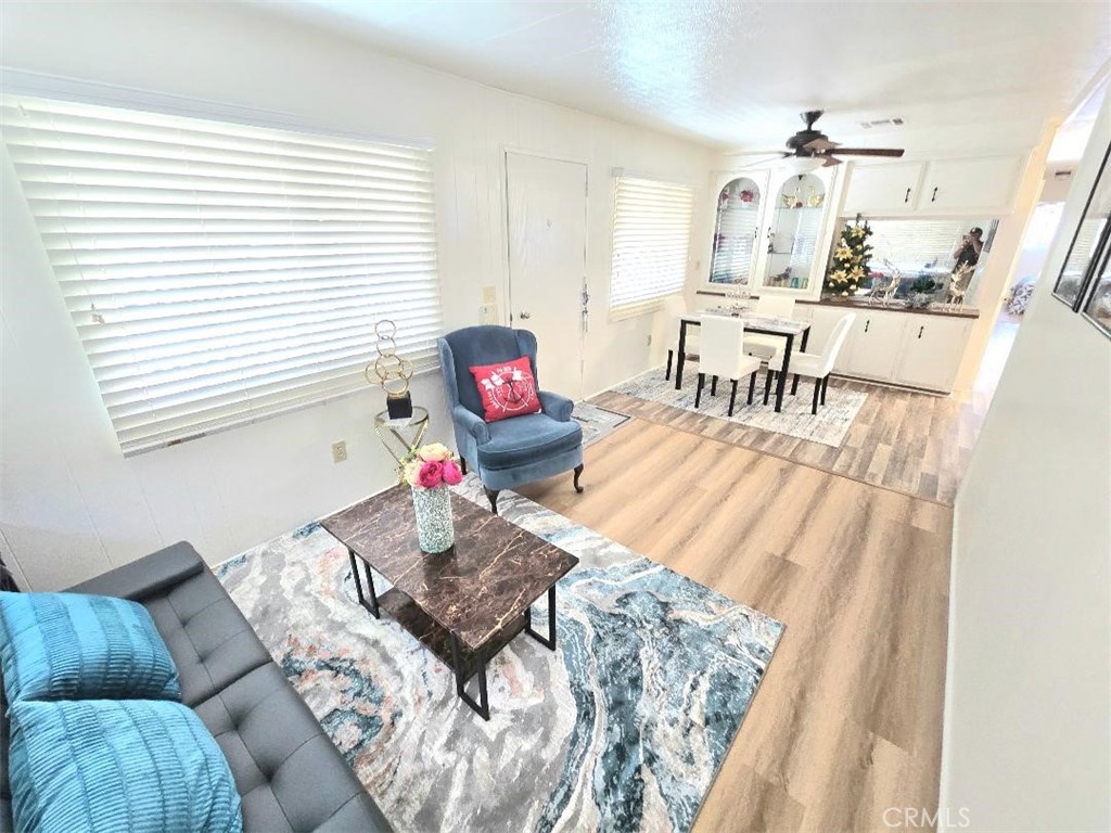 MLS #OC25221547 image #4