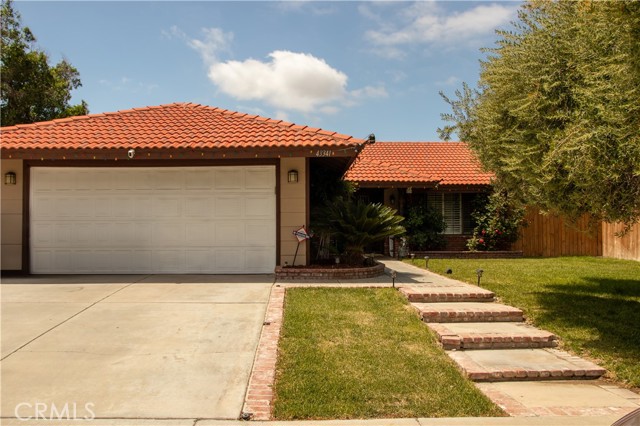 Detail Gallery Image 1 of 11 For 43341 27th St, Lancaster,  CA 93536 - 3 Beds | 2 Baths