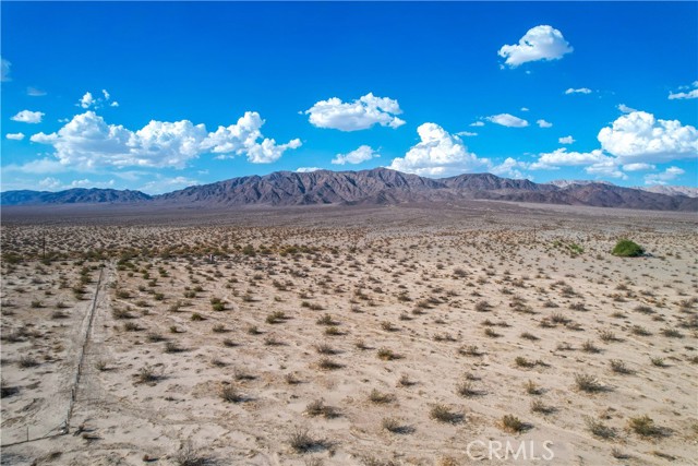 Detail Gallery Image 14 of 19 For 6 Pole Line Rd, Twentynine Palms,  CA 92277 - – Beds | – Baths