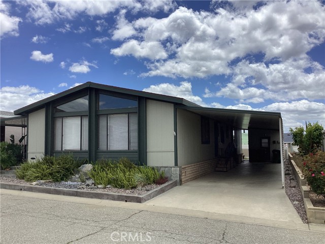 4133 W Wilson Street, Banning CA: https://media.crmls.org/medias/9b6d4db0-d14a-44e7-a731-f532e00b7751.jpg