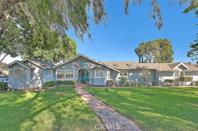 Detail Gallery Image 2 of 61 For 1429 Garretson, Corona,  CA 92879 - 4 Beds | 3 Baths