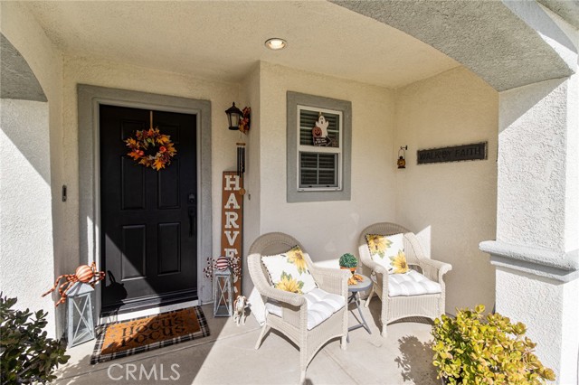 Detail Gallery Image 5 of 31 For 16414 Empire Lakes Ct, Fontana,  CA 92336 - 3 Beds | 2/1 Baths