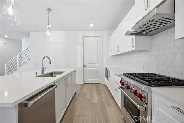 Detail Gallery Image 10 of 33 For 2378 Channel Drive #105,  Ventura,  CA 93003 - 4 Beds | 2/1 Baths