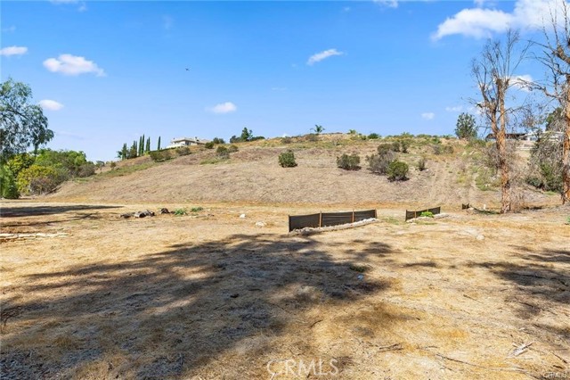 7583 Country Hill Lane, Anaheim Hills CA: https://media.crmls.org/medias/9b6e4f8f-de46-4edd-bf23-fb5e75bce91e.jpg