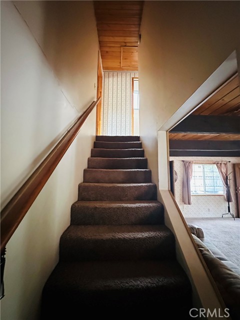 Detail Gallery Image 9 of 16 For 610 Holmes, Sugarloaf,  CA 92386 - 2 Beds | 1/1 Baths