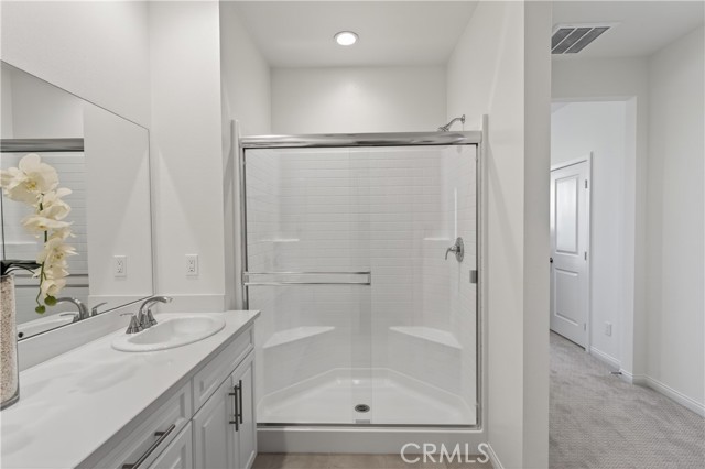 Detail Gallery Image 21 of 39 For 1093 N Harbor Bld, Anaheim,  CA 92801 - 3 Beds | 3 Baths