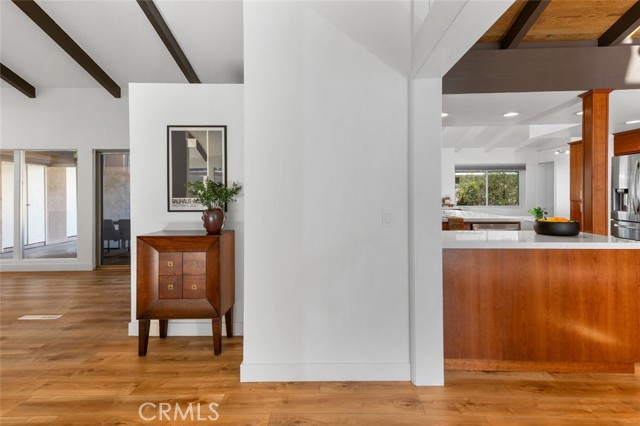 Detail Gallery Image 14 of 64 For 5360 E El Jardin St, Long Beach,  CA 90815 - 4 Beds | 3 Baths