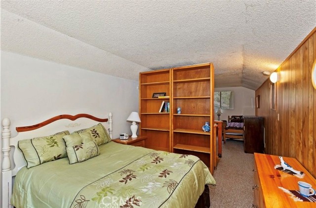 Detail Gallery Image 6 of 10 For 370 Victoria Ln, Sugarloaf,  CA 92386 - 3 Beds | 1 Baths