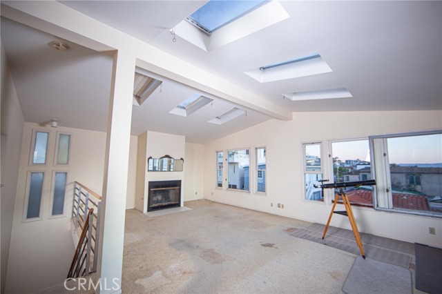 221 33rd Street, Manhattan Beach, California 90266, 3 Bedrooms Bedrooms, ,2 BathroomsBathrooms,Residential,Sold,33rd,NP21258869