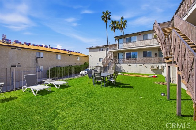 Detail Gallery Image 4 of 15 For 376 N Avenue 57, Los Angeles,  CA 90042 - – Beds | – Baths