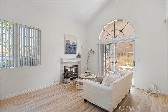 Detail Gallery Image 5 of 29 For 806 W Commonwealth Ave, Alhambra,  CA 91801 - 3 Beds | 2/1 Baths