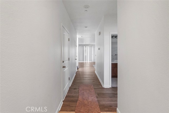 Detail Gallery Image 4 of 32 For 1416 Woodbury Ct, Merced,  CA 95348 - 5 Beds | 3 Baths