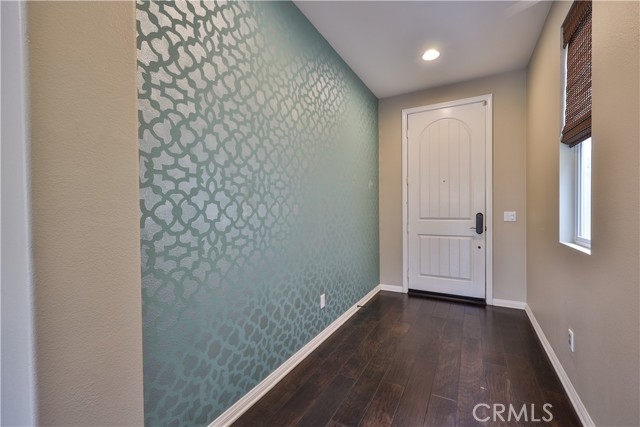 Detail Gallery Image 4 of 43 For 3245 Donovan Ranch Rd, Anaheim,  CA 92804 - 4 Beds | 3 Baths