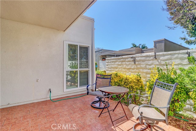 2049 Via Mariposa East, Laguna Woods CA: https://media.crmls.org/medias/9b7400eb-5566-42fa-85f5-c0118a721ed3.jpg