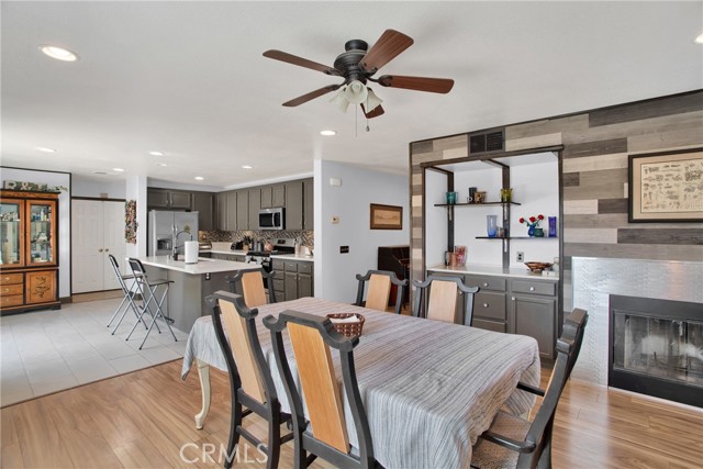 Detail Gallery Image 13 of 59 For 31948 Botany Ct, Lake Elsinore,  CA 92532 - 3 Beds | 2/1 Baths