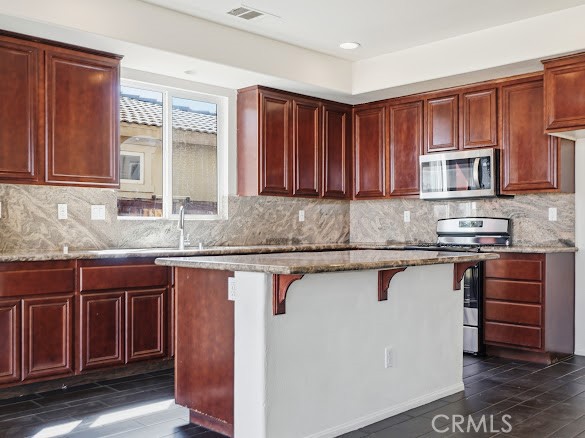 Detail Gallery Image 13 of 50 For 1588 Leland, Beaumont,  CA 92223 - 5 Beds | 3 Baths