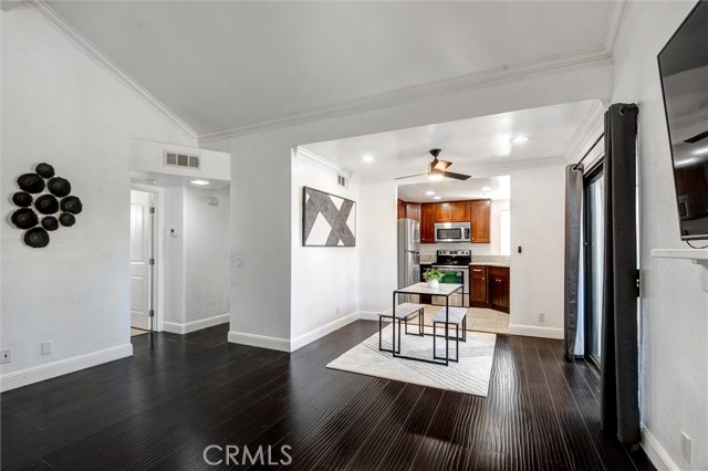 Detail Gallery Image 6 of 30 For 755 Racquet Club #476,  Diamond Bar,  CA 91765 - 2 Beds | 2 Baths