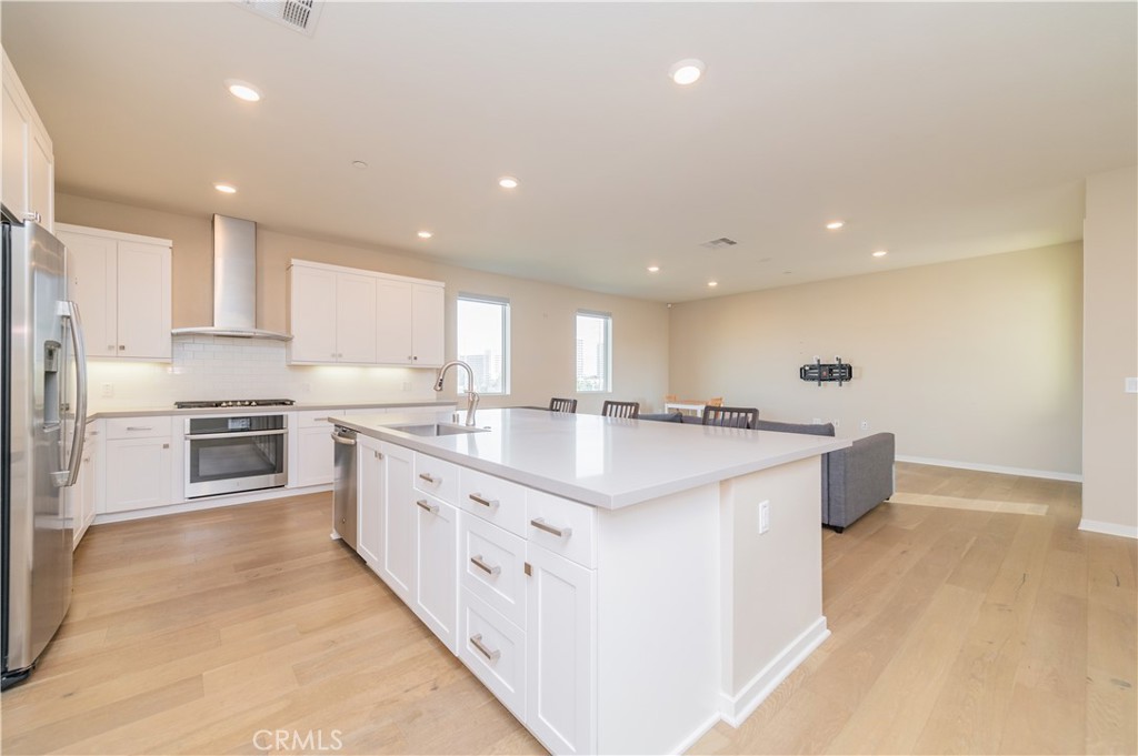 MLS #OC25261122 image #8