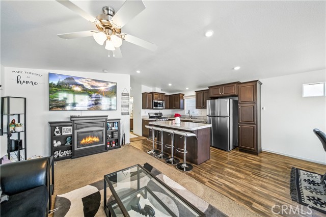 Detail Gallery Image 2 of 23 For 721 E 9th St #88,  San Bernardino,  CA 92410 - 3 Beds | 2 Baths