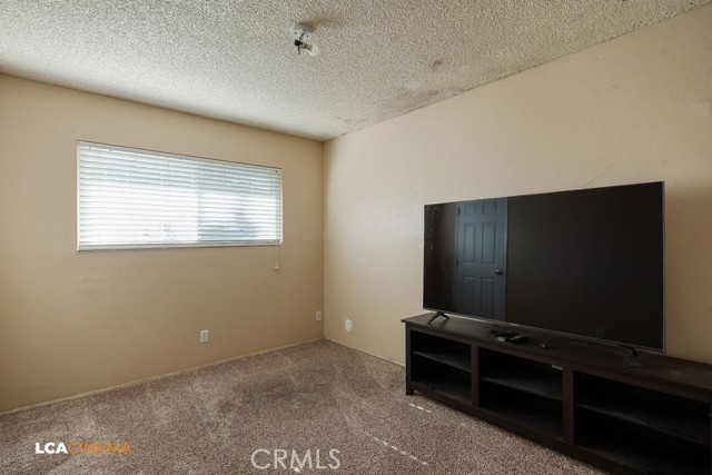 2116 Potomac, Bakersfield CA: https://media.crmls.org/medias/9b7838f6-42a4-4f26-a1d3-4cb22a40a86c.jpg