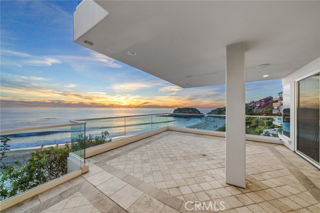 Detail Gallery Image 41 of 73 For 21 Bay, Laguna Beach,  CA 92651 - 6 Beds | 6/1 Baths
