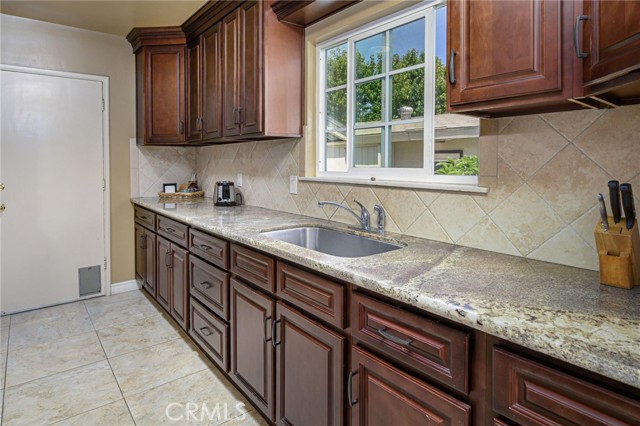 Detail Gallery Image 16 of 41 For 700 N Aurora St, Anaheim,  CA 92801 - 3 Beds | 2 Baths