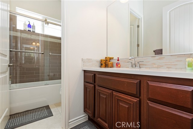 Detail Gallery Image 25 of 51 For 3090 Crystal Ridge Ln, Colton,  CA 92324 - 4 Beds | 3/1 Baths