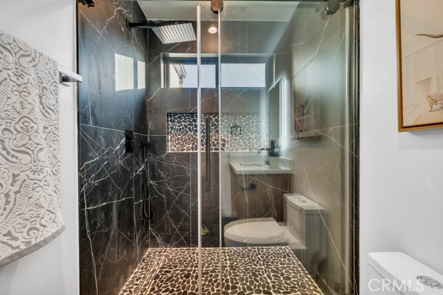 Detail Gallery Image 16 of 27 For 651 N Wilton Pl, Los Angeles,  CA 90004 - 2 Beds | 2 Baths