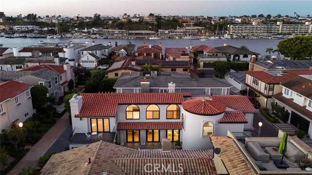 Detail Gallery Image 1 of 68 For 231 via Firenze, Newport Beach,  CA 92663 - 3 Beds | 3/1 Baths