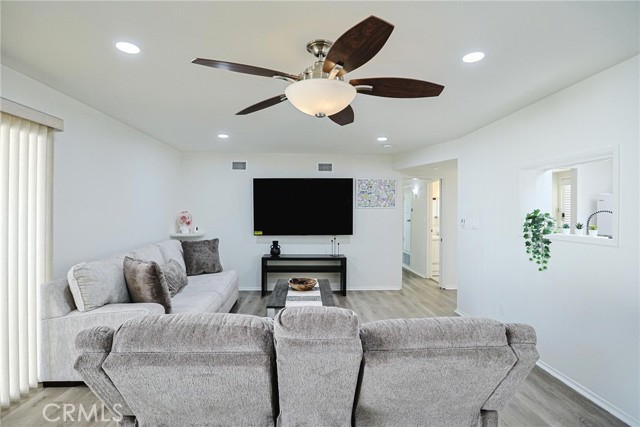 Detail Gallery Image 13 of 66 For 6444 Mt. Adelbert Dr, San Diego,  CA 92111 - 4 Beds | 3 Baths