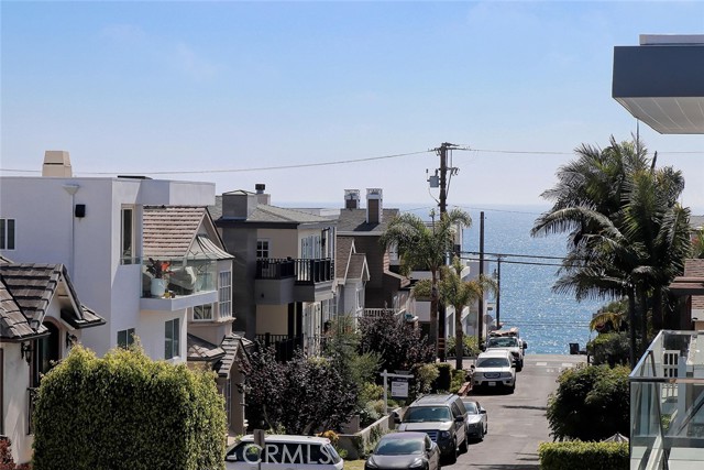 469 27th Street, Manhattan Beach, California 90266, 3 Bedrooms Bedrooms, ,3 BathroomsBathrooms,Residential,Sold,27th,SB22088434