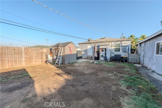 11661 Valverda Avenue, Riverside CA: https://media.crmls.org/medias/9b7e92e6-db21-48cc-846d-38c4a92a6072.jpg