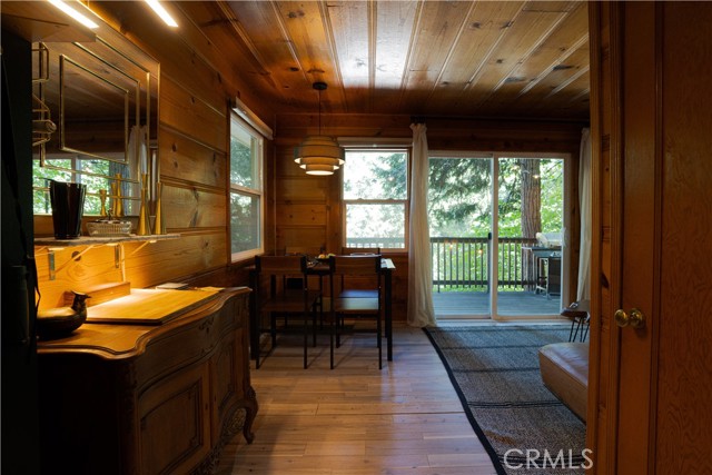 761 Arrowhead Villa Road, Lake Arrowhead, CA 92352