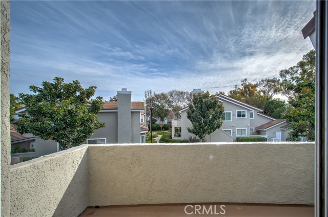 60 Greenmoor, Irvine CA: https://media.crmls.org/medias/9b7ef730-daab-4d8a-901e-f5e6b9bd1903.jpg