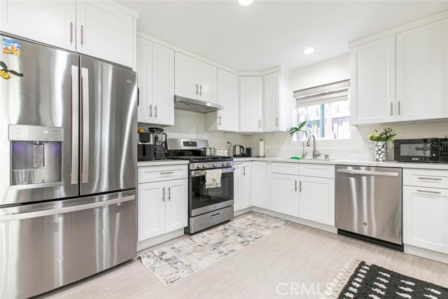 6638 Lindley Avenue, Reseda CA: https://media.crmls.org/medias/9b7f2abe-a1c8-4867-87f7-a13dd31af19a.jpg