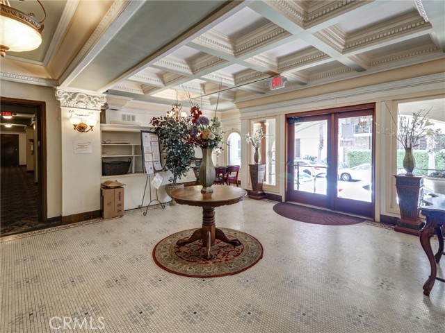 1030 East Ocean Boulevard, Long Beach CA: https://media.crmls.org/medias/9b7f66c7-5657-4273-8ced-d038ea257ef4.jpg
