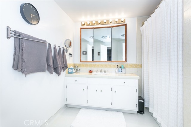 Detail Gallery Image 23 of 30 For 301 S Sunset Canyon Dr, Burbank,  CA 91501 - 3 Beds | 1/1 Baths