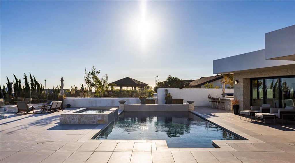 MLS #OC25010978 image #43