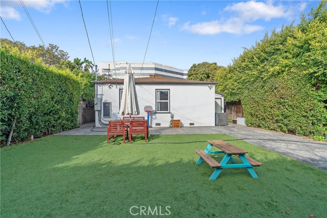 11938 Exposition Boulevard, Los Angeles CA: https://media.crmls.org/medias/9b7fad3e-e0c2-49fc-9976-e1ff8f4df1d6.jpg