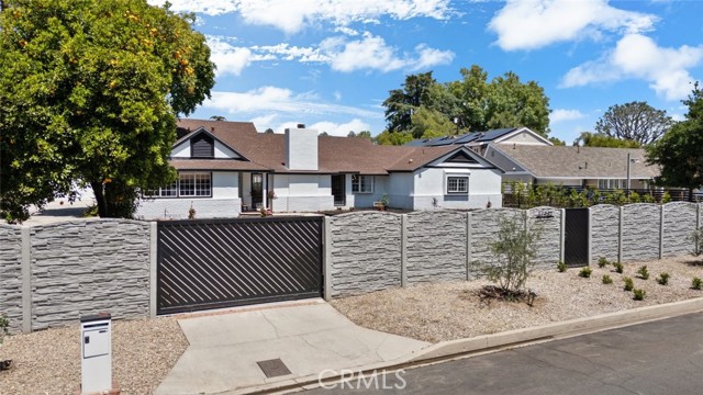 17441 Rayen Street, Sherwood Forest CA: https://media.crmls.org/medias/9b7fc370-bc41-4681-b7d9-9ec137fd5b1c.jpg