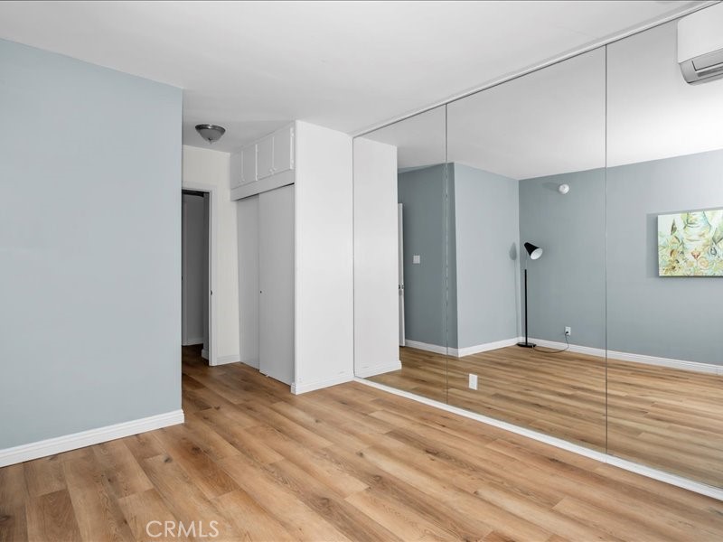 https://media.crmls.org/medias/9b807483-2c7c-408f-a0d6-d128fc9e55df.jpg?preset=X-Large