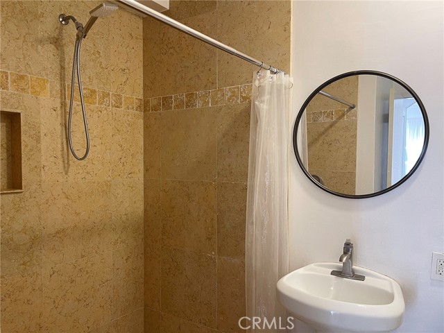 1420 Pasqualito Drive, San Marino CA: https://media.crmls.org/medias/9b8168e5-26f7-4e21-afce-8d7fa8ca20fb.jpg