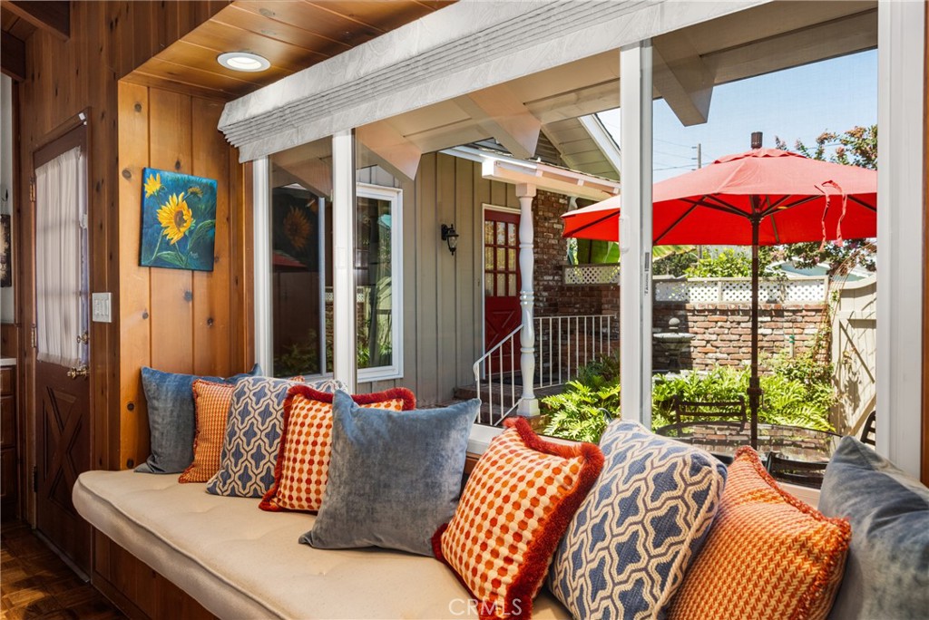 9b8231a3 Ae10 4b3c 8157 6dbec62104e1