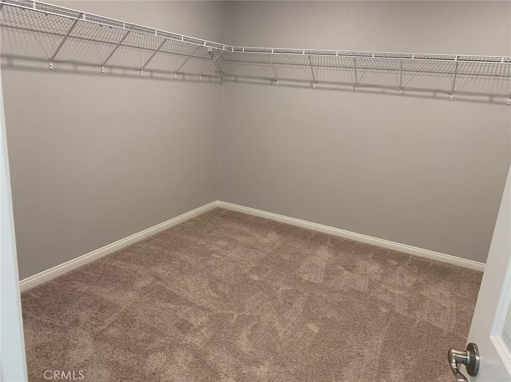 https://media.crmls.org/medias/9b826d61-4e9f-4e3c-92be-f9fded36e3bd.jpg?preset=X-Large