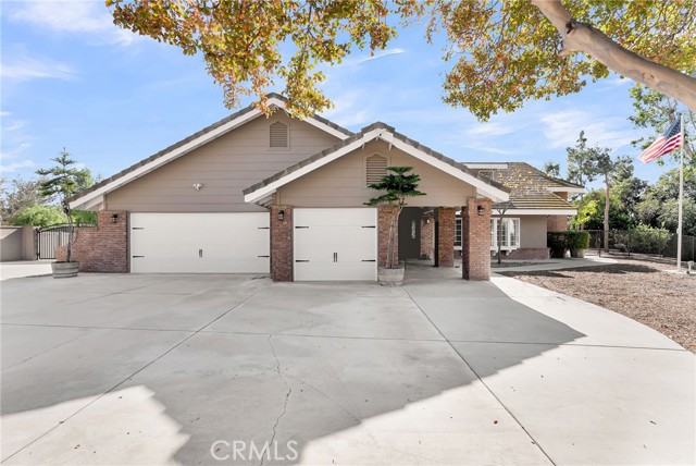 Detail Gallery Image 2 of 74 For 1250 Highridge, Riverside,  CA 92506 - 3 Beds | 3 Baths