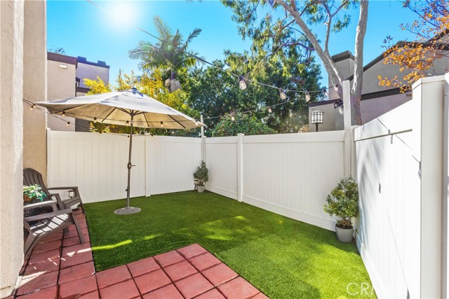 Detail Gallery Image 17 of 21 For 924 Hyde Ct, Costa Mesa,  CA 92626 - 2 Beds | 3 Baths